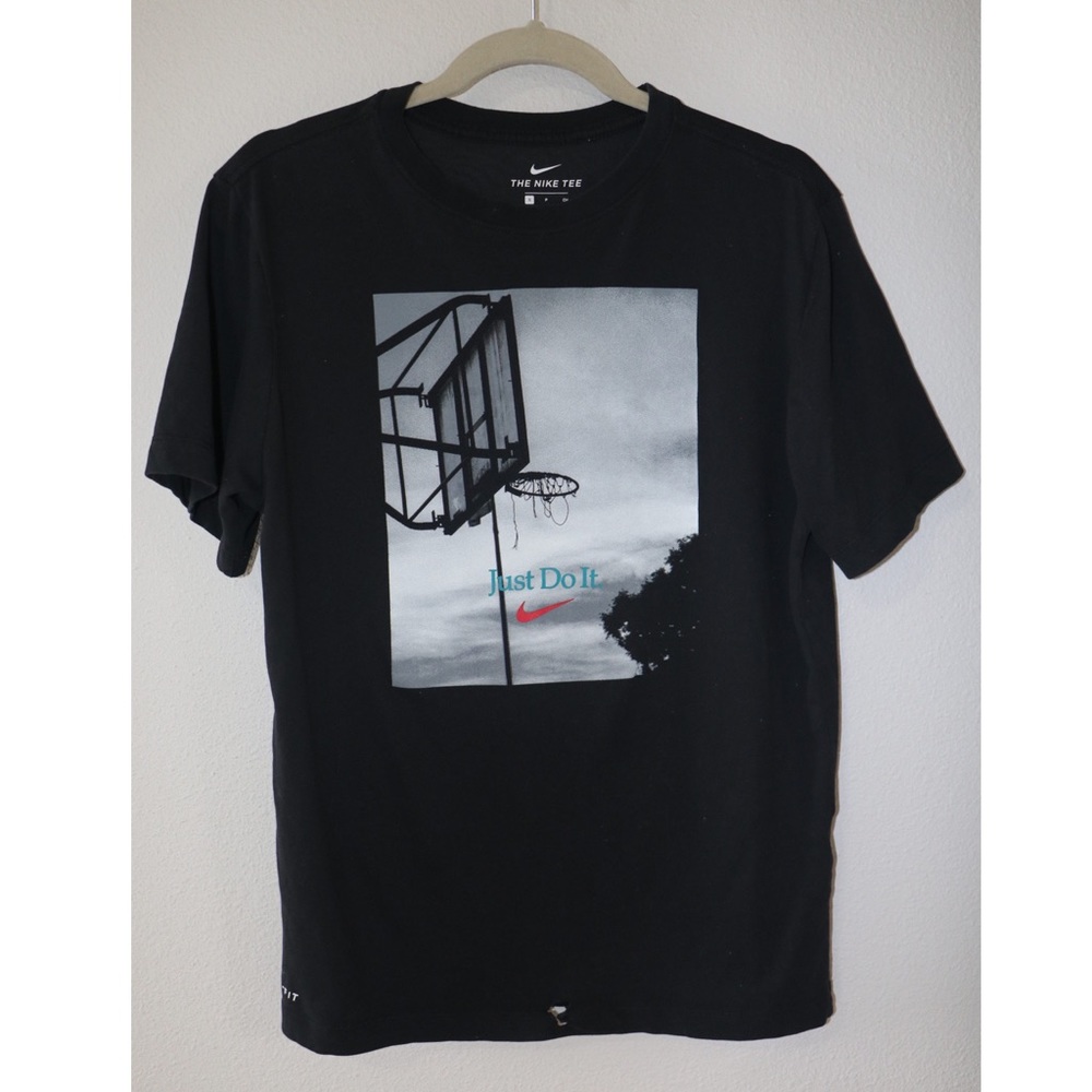 Nike Tee Classic Basketball Court Graphic